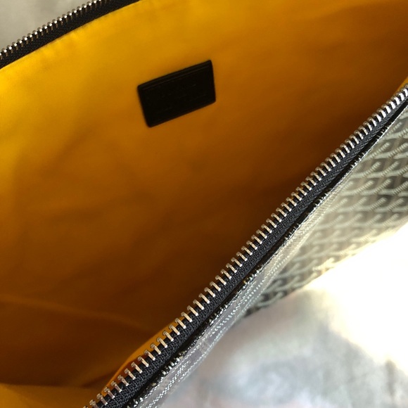 SOLD Goyard Senat Pouch - Picture 3 of 3